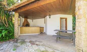 Imagem 6: Casa Central na Barra, Linear, 2.000 m2 terreno gramado