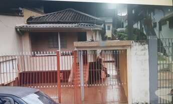 Imagem: Casa à venda possui 180m² com 2 quartos