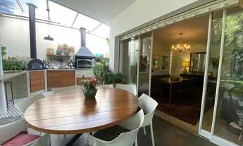 Imagem 3: Unica projeto modernista! terreá com uma área de jardim e gourmet de tirar o folego