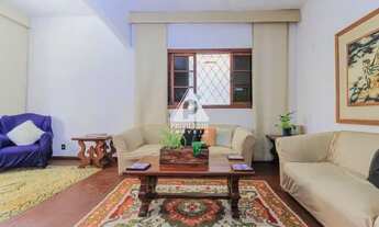 Imagem 2: Casa Triplex em Vila Restrita e Tranquila