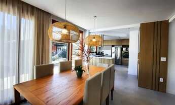 Imagem 6: Casa de condomínio para venda possui 600 metros quadrados com 4 quartos