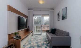 Imagem 2: Apartamento à venda na Vila Olímpia, 76 m² com 2 dormitórios, 3 banheiros, 1 vaga por R$ 8