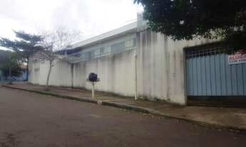 Imagem 2: Casa com 2 dormitórios para alugar, por R$ 900/mês - Industrial - Londrina/PR