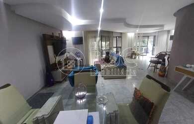 Imagem 4: Imóvel para venda possui 272 metros quadrados com 4 quartos em Tijuca - Rio de Janeiro - R