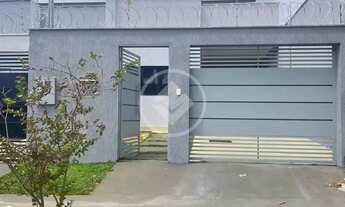 Imagem: LINDA CASA COM O ACABAMENTO DIFERENCIADO