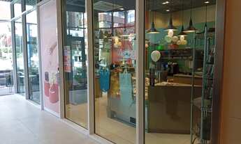 Imagem 3: MÁFFER IMÓVEIS ALUGA Apartamento mobiliado de 1 dormitório com garagem em localização priv