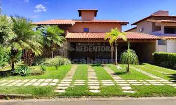 Imagem: Casa assobradada no condomínio Damha I