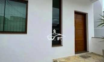 Imagem 2: Casa com 4 quartos, sendo uma suíte para alugar, 328 m² - Portal das Colinas - Guaratingue