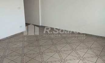 Imagem 6: Apartamento desocupado com 2 quartos, garagem, condomínio Nova Valqueire