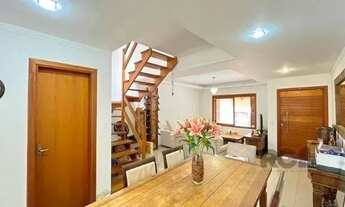 Imagem 3: Casa em Porto Alegre, no bairro Tristeza, com 3 dormitório(s), e 3 banheiros, à