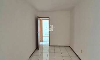 Imagem: Apenas 1 lance de escada O 03 quartos que