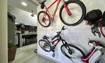 Imagem 4: Alto Padrão e Sofisticação no Jardim Iguaçu em Maringá 2 Suítes + 2 Demi-Suítes e Piscina