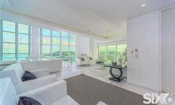 Imagem 2: Cobertura Duplex Frente Mar no edifício Seas Palace com 4 suítes à venda no Centro de Baln