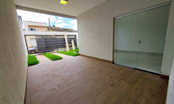 Imagem 2: Casa para venda com 134 metros quadrados com 3 quartos em Jardim Atlântico - Goiânia - GO