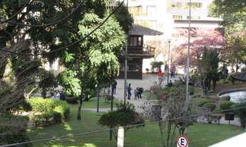 Imagem 3: Apartamento para venda possui 231 metros quadrados com 4 quartos em Centro - Curitiba - PR