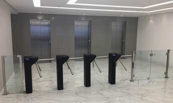 Imagem 3: OPORTUNIDADE - SALA EM ANDAR ALTO E PRONTA PARA USO COM 41 m², EXCELENTE EMPRESARIAL