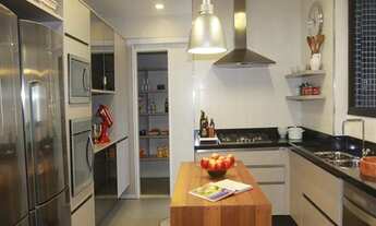 Imagem 3: Mansão Bahiano de Tenis - Inspirador Nobre e Tradicional