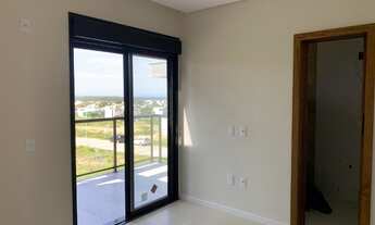 Imagem 5: Estamos com 2 casas de alto padrão com escritura publica e ficam em Garopaba. SC