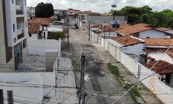 Imagem 5: ALUGO Casa no 2º Andar em Mangabeira com 3 Quartos sendo 2 Suítes