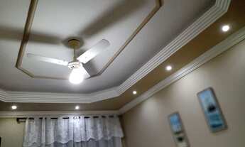 Imagem 7: Casa com piscina e churrasqueira