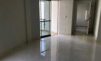 Imagem 2: Apto com 206m² já reformado, , excelente local!