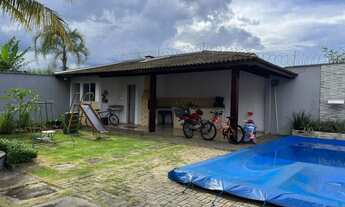 Imagem 3: Casa com piscina a venda possui 200 metros quadrados e 535m de terreno