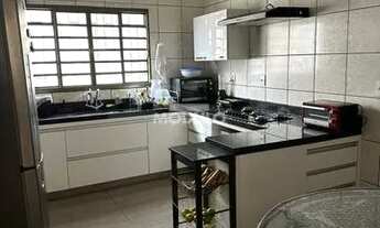 Imagem 3: CASA RESIDENCIAL à venda, 3 quartos, 1 suíte, 5 vagas, Santa Mônica - Uberlândia/MG