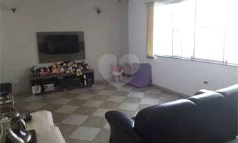 Imagem 5: Casa Térrea 207 m2 - 3 dorm. - 2 vagas - com quintal