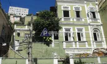 Imagem: Casa de rua à venda, 30 quartos, 8 suítes