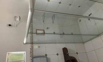 Imagem 3: Casa documentada, com amplo terreno, em rua calçada muito bem localizada