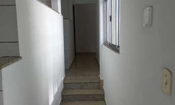 Imagem 2: Apartamento Tipo Casa em Cascadura