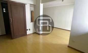 Imagem 2: Apartamento com 103 m² privativos; 3 quartos/1suíte e 2 vagas de garagem no Centro de Lond