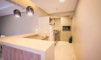 Imagem 6: Apartamento para venda possui 66 metros quadrados com 2 quartos em São João - Porto Alegre