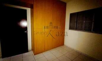 Imagem 5: Casa Sobrado- Jardim das Indústrias - 3 Dormitórios - 170m²