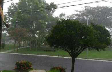 Imagem 2: Alugo casa condômino girrasol