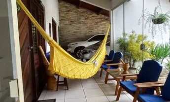 Imagem 2: Excelente casa no bairro Bessa com 185 m2, com 4 quartos, sendo 3 suítes. João Pessa/PB