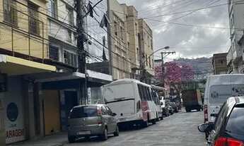 Imagem 2: Apartamento para aluguel possui 80 metros quadrados com 3 quartos em Centro - Juiz de Fora