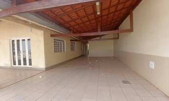 Imagem 2: ARNIQUEIRAS: CASA 3QTOS/ST, 600M2, CONDM.COLADO PARK WAY (FACIL PRA EMBELEZAR) Só 650 MIL