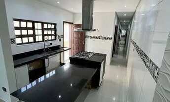 Imagem 4: Casa a venda com piscina e churrasqueira Praia Grande SP