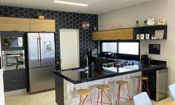 Imagem 4: Casa de condomínio térrea para venda tem 191 metros quadrados com 3 quartos