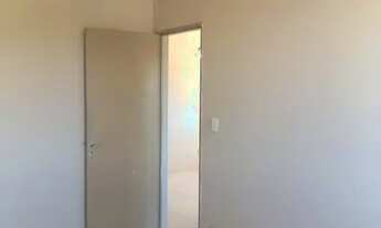 Imagem 5: Apartamento para Locação em Rio de Janeiro, Olaria, 2 dormitórios, 1 banheiro, 1 vaga