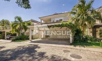 Imagem: Casa residencial com 4 dormitórios e 4