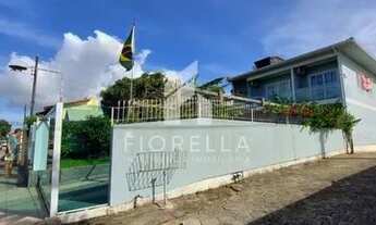 Imagem 2: Linda casa com 05 dormitórios, 02 suítes, no bairro Barreiros, em são José