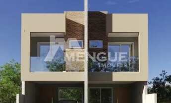 Imagem: Casa com 03 dormitórios, pátio com espera