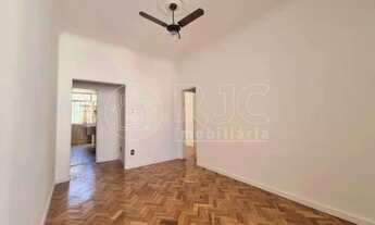 Imagem 7: Apartamento para venda possui 70 metros quadrados com 2 quartos em Tijuca - Rio de Janeiro