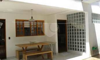 Imagem 3: Maravilho sobrado com fino acabamento, 3 suítes, living amplo, sala de tv, quintal e churr