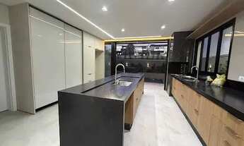 Imagem 5: Casa Exclusiva no Condomínio Tangará