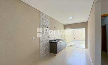 Imagem 3: Casa Ampla de 3 Dormitórios na Vila Ipiranga Disponível Para Venda - Próximo a Unesp