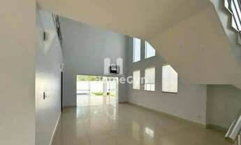 Imagem 3: Sobrado para locação com 4 suites no Condomínio Jardins Atenas Goiânia GO