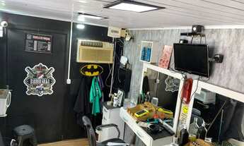 Imagem 4: Vendo Barbearia trailer toda montada em vargem pequena